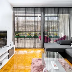  Apartman Luxe Comfort Melesio In Centre